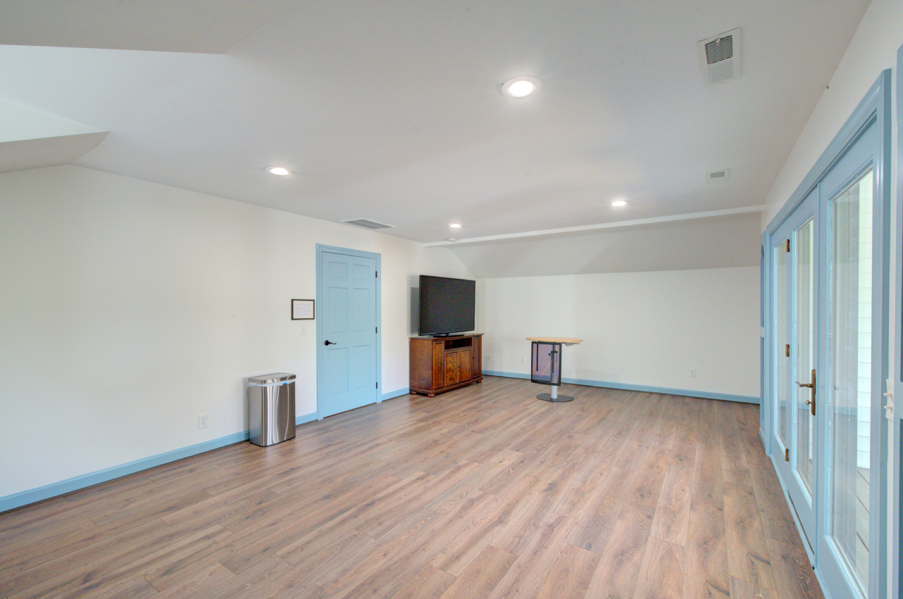 837 Pendleton Street